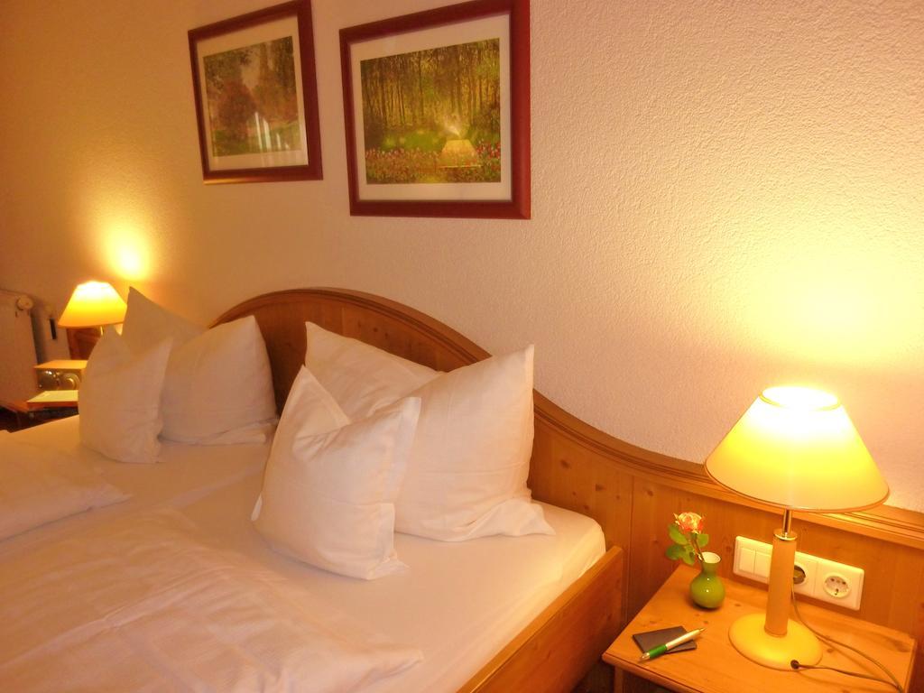 Landhaus Mueritzgarten Hotel Garni Röbel Szoba fotó