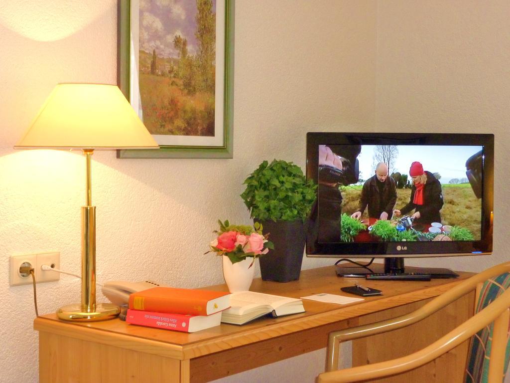 Landhaus Mueritzgarten Hotel Garni Röbel Kültér fotó