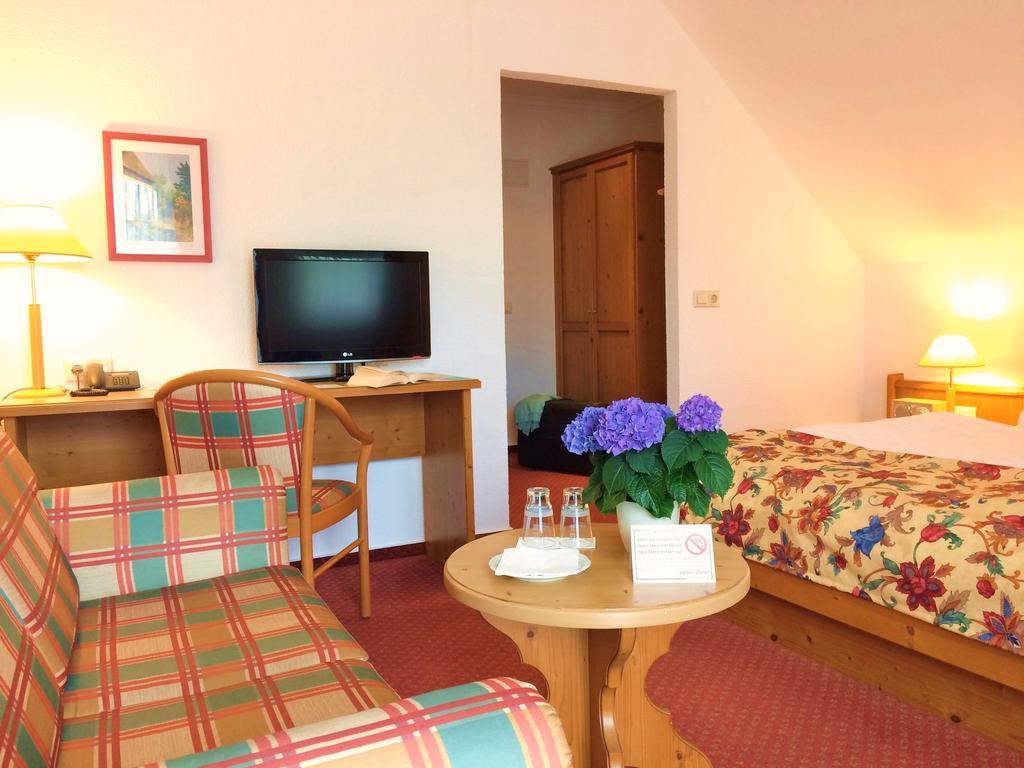 Landhaus Mueritzgarten Hotel Garni Röbel Kültér fotó